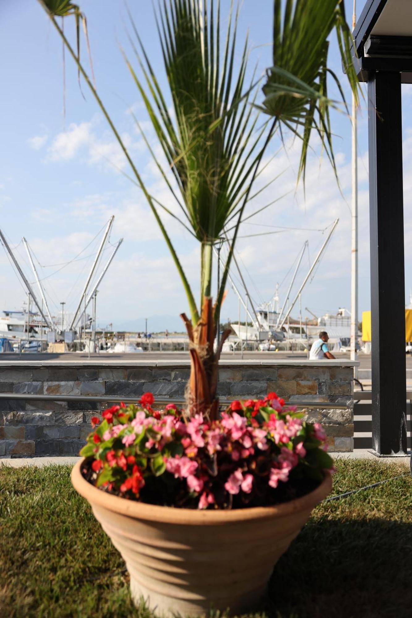 Nautico Rooms Keramotí Exteriér fotografie